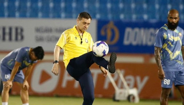 HLV Tomislav Steinbruckner muốn từ chức "ngay lập tức" sau trận Thanh Hóa thua Hải Phòng tại vòng 23 V-League 2024/25