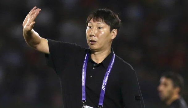 Huấn luyện viên Kim Sang-sik