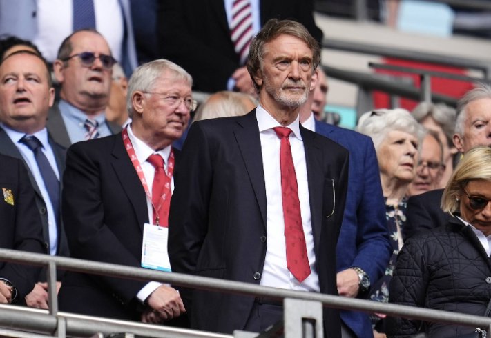 Man Utd: Cầu thủ kiệt sức, Sir Ratcliffe đếm tiền