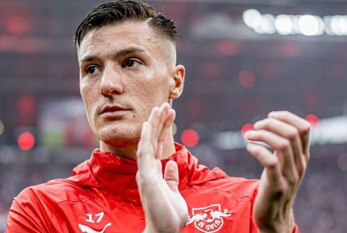 Benjamin Sesko gây kinh ngạc