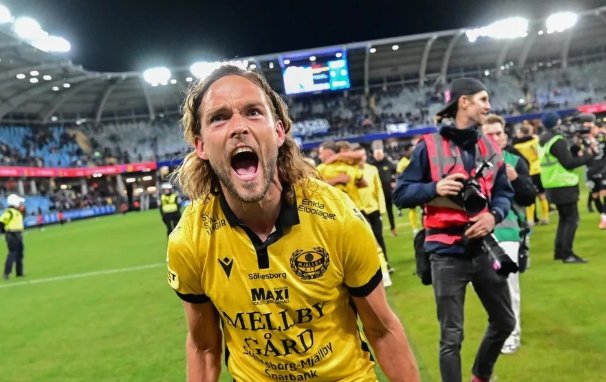 Mjallby giành quyền tham dự Champions League mùa tới.