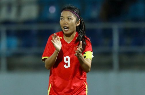 Tuyển nữ Việt Nam rơi vào thế khó sau trận thua Philippines. Ảnh: Minh Chiến (từ Chonburi).