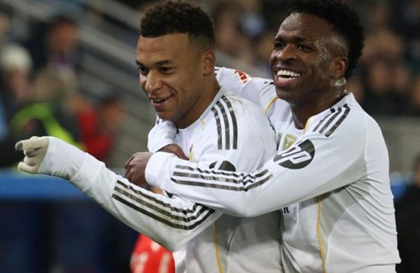 Real Madrid có chiến thắng nhọc nhằn trước Alaves