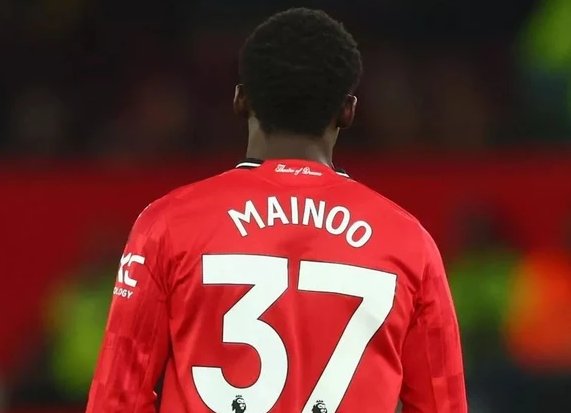 Mainoo bị chỉ trích vì không có phong độ tốt ở mùa này. ẢNH: SHUTTERSTOCK