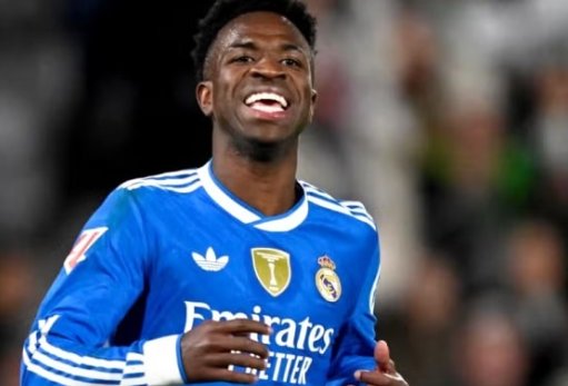 Liverpool đưa Vinicius vào tầm ngắm.